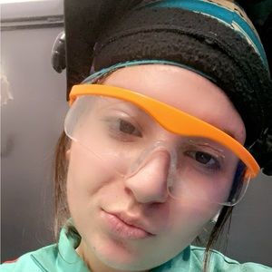 Meet your Posher, Kayelee